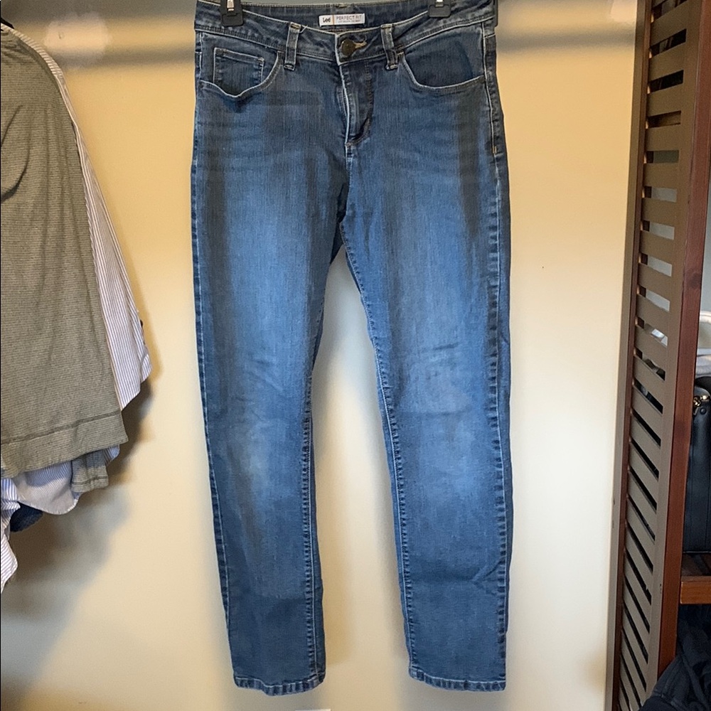 American eagle Women’s Blue Jeans
